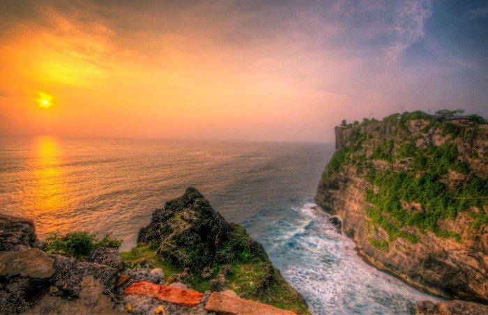 Uluwatu bali pura luhur getaway traveldigg hadi zaher restrictions hate thousandwonders lifexpe